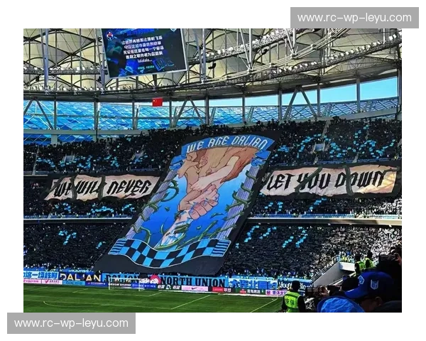 黄海潮涌，雄狮逐鹿：大连足球与绿城足球的恩怨情仇